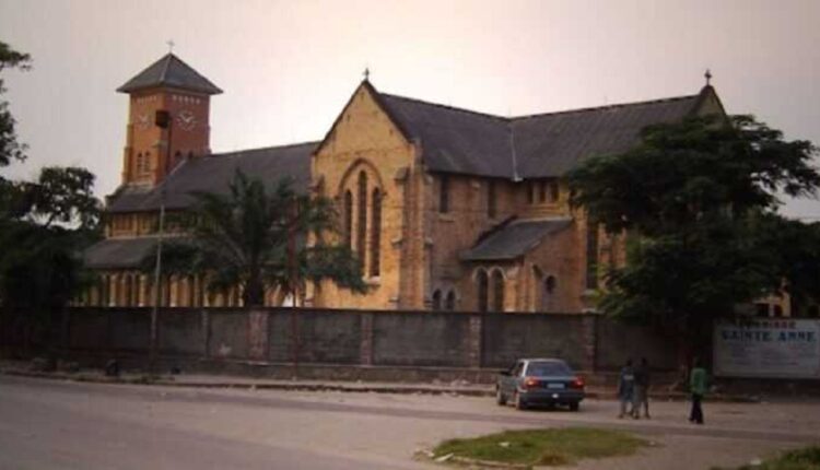 RDC: explosion d'une bombe artisanale placée dans une église catholique