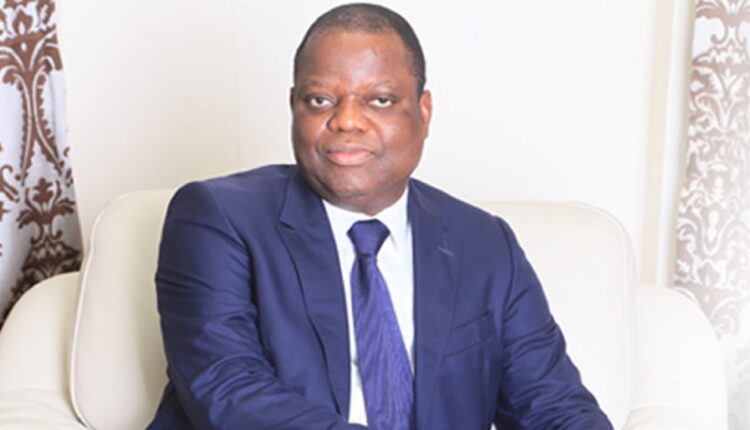Sébastien Ajavon est un homme d’affaires et homme politique béninois né le 19 janvier 1965 à Cotonou. Milliardaire ayant fait fortune dans le secteur agroalimentaire, il est souvent surnommé « le roi du poulet » au Bénin