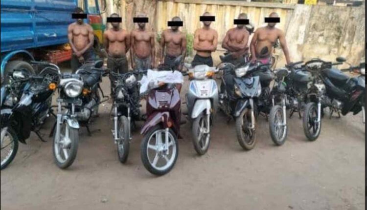 Bénin : arrestation de 7 voleurs de motos à Cotonou