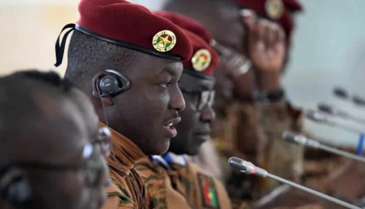 Le capitaine Ibrahim Traoré, près de Saint-Pétersbourg en Russie, le 29 juillet 2023. Alexey DANICHEV / POOL / AFP