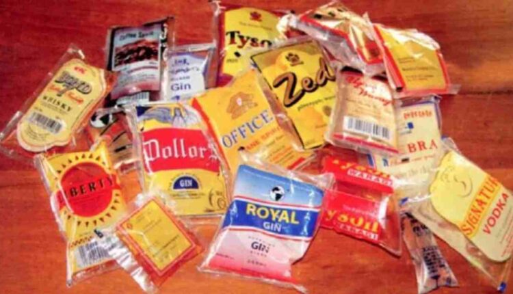 la production, l'importation et la distribution des boissons alcoolisées en sachet plastique