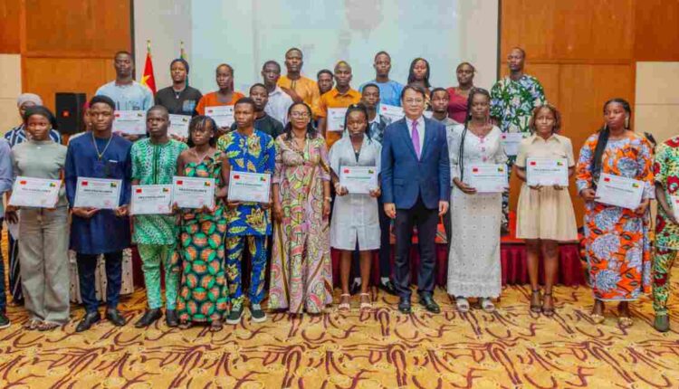 Une cinquantaine d’étudiants ont été distingués lors de la 7ᵉ édition du Prix d’excellence de la « Ceinture et la Route de la Soie », organisée à Cotonou le 18 mars 2026. Photo Présidence du bénin